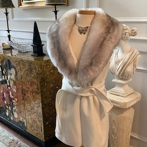 S/m Beautiful vest white house black market